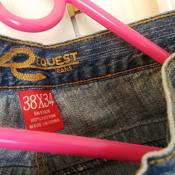 Request Jean's - Picture 3 of 6